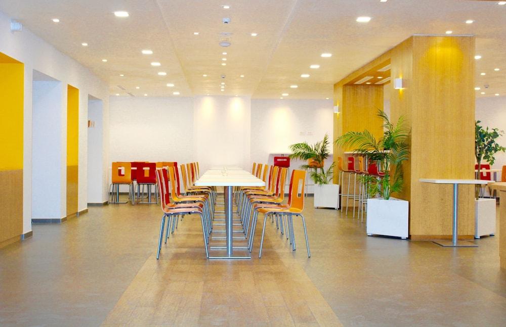 Premiere Classe Centre Hotel